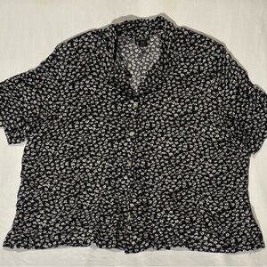 MSK Black and White Short Sleeve Button Down Shirt